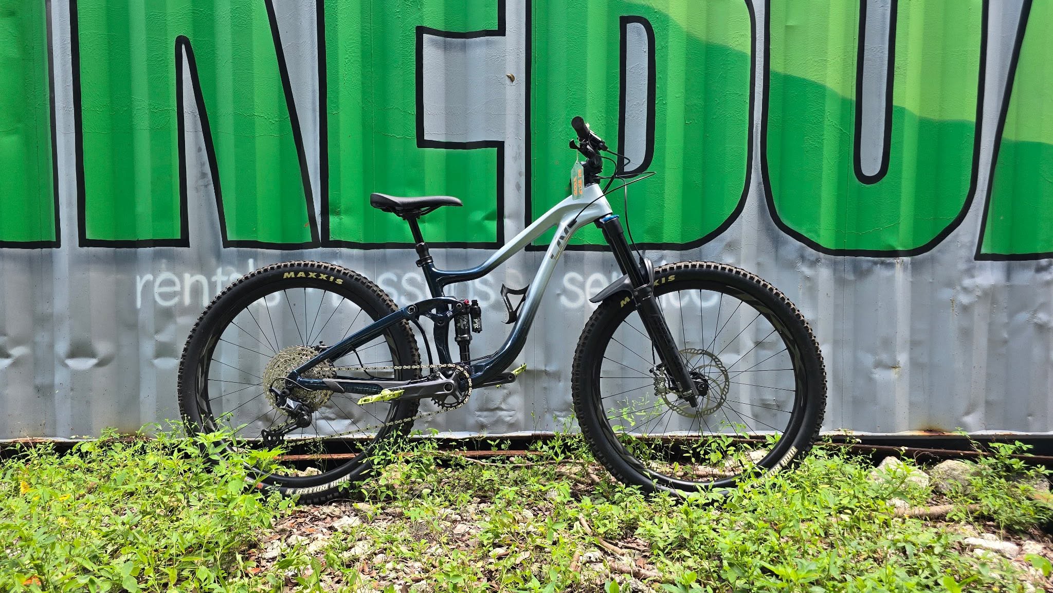 2022 Liv Intrigue carbon